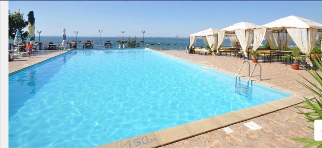 Dolce Vita Sea View Apartment Sveti Vlas Bagian luar foto
