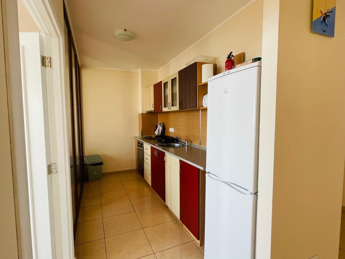 Dolce Vita Sea View Apartment Sveti Vlas Bagian luar foto