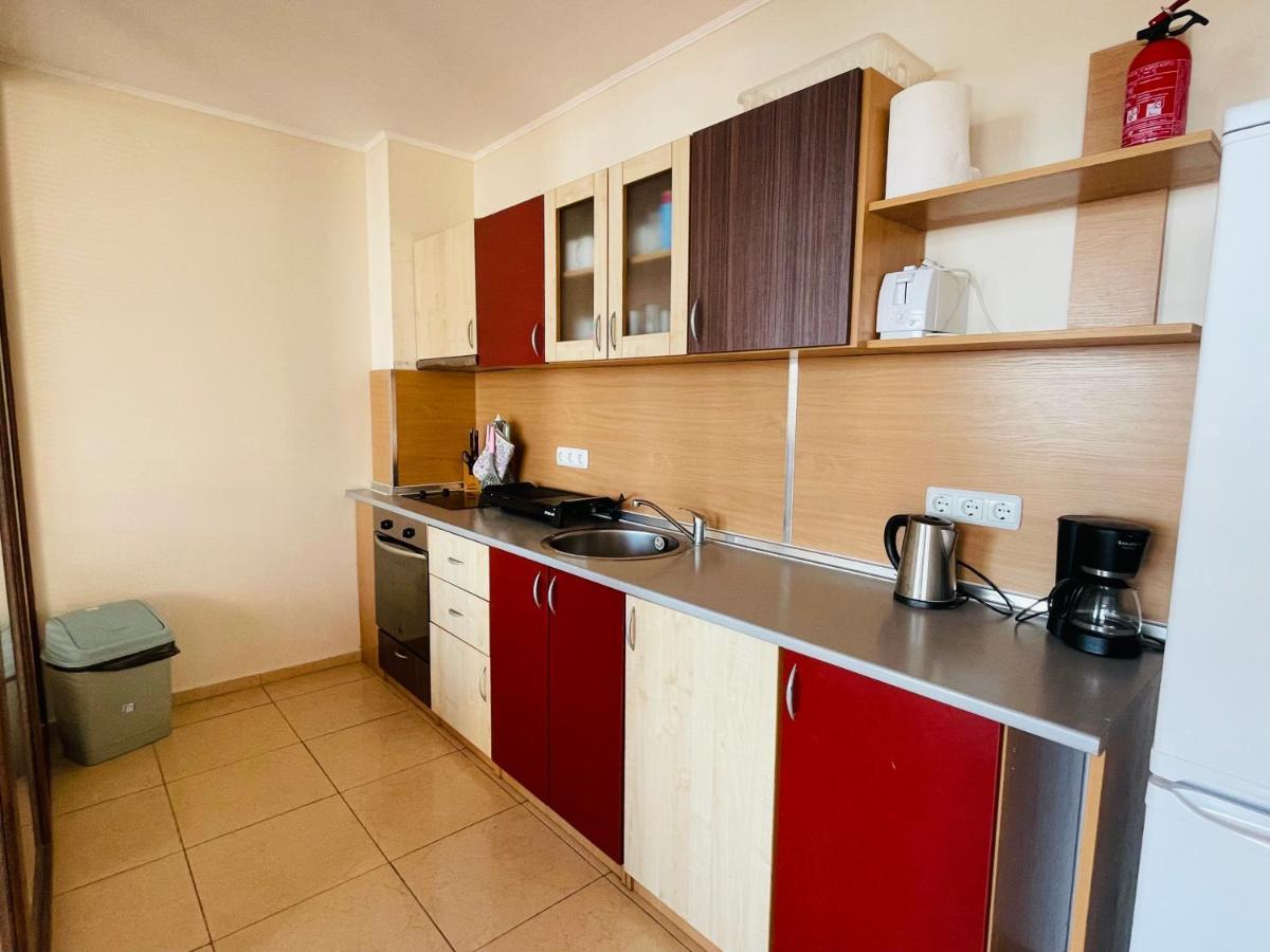 Dolce Vita Sea View Apartment Sveti Vlas Bagian luar foto