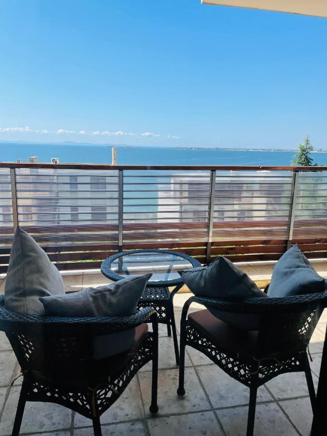 Dolce Vita Sea View Apartment Sveti Vlas Bagian luar foto