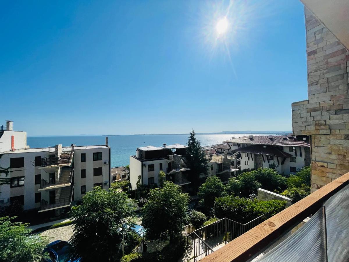 Dolce Vita Sea View Apartment Sveti Vlas Bagian luar foto